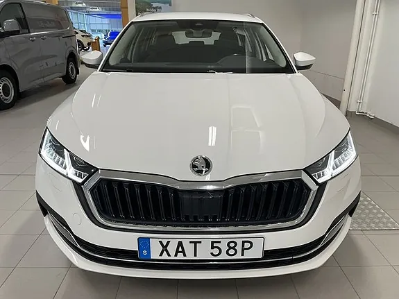 Skoda Octavia 2023 photo 4