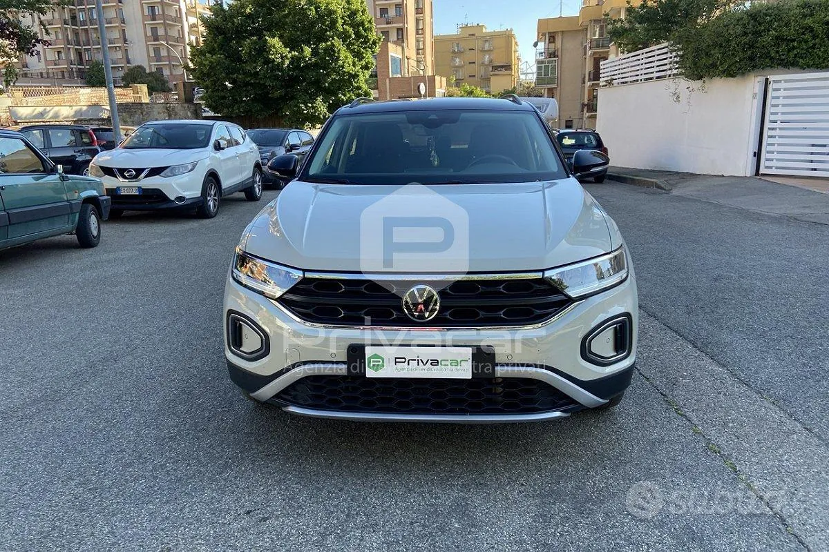 Volkswagen T-Roc 2024 photo 3