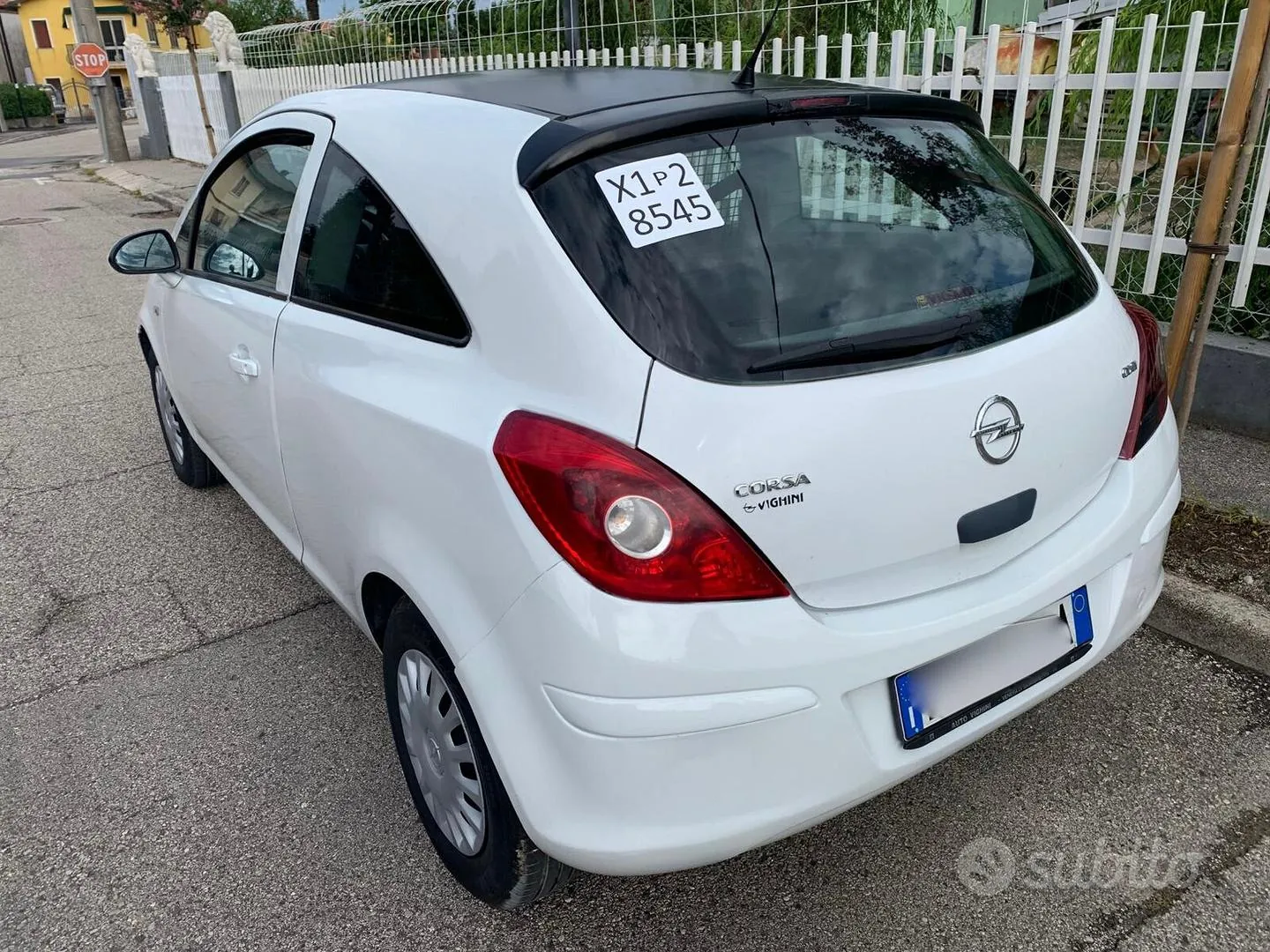 Opel Corsa 2011 photo 2
