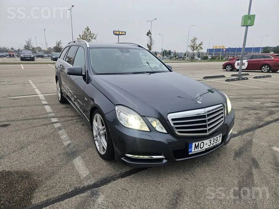 Mercedes-Benz E220 2011 photo 3