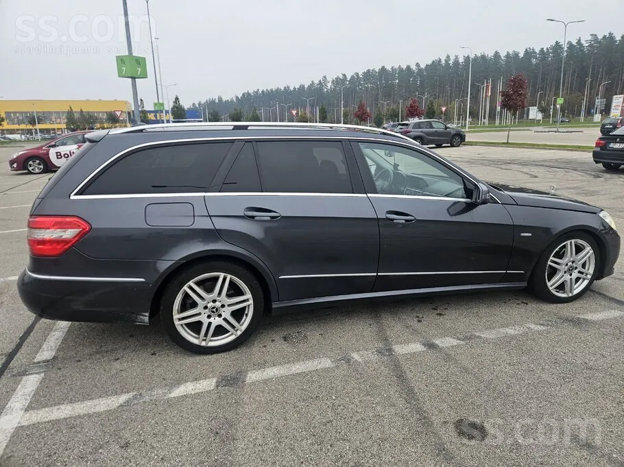 Mercedes-Benz E220 2011 photo 5