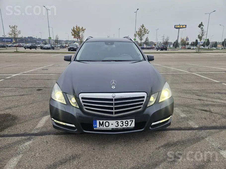 Mercedes-Benz E220 2011 photo 2