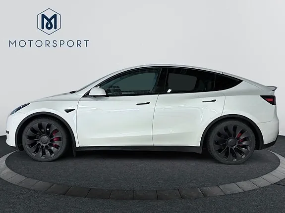 Tesla Model Y 2023 photo 3