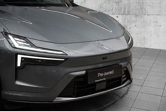Polestar 4 2025 photo 2