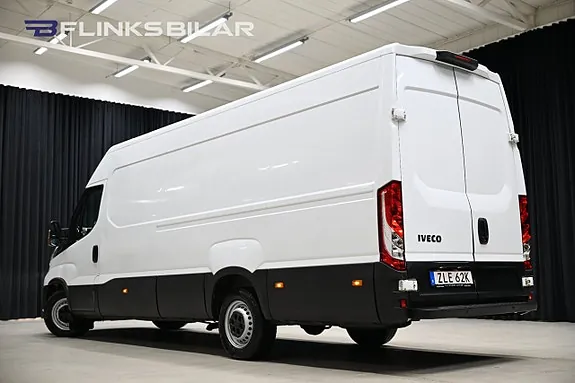 Iveco Daily 2023 photo 3