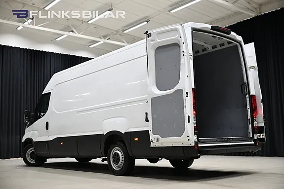 Iveco Daily 2023 photo 4