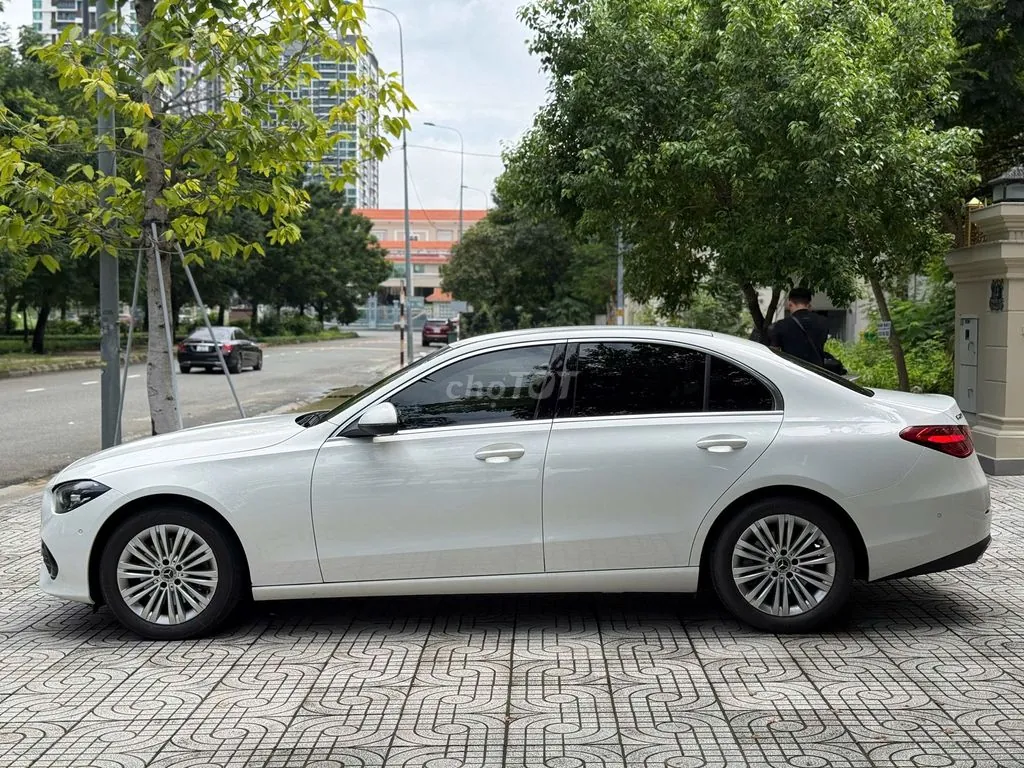 Mercedes-Benz C-Class 2022 photo 3