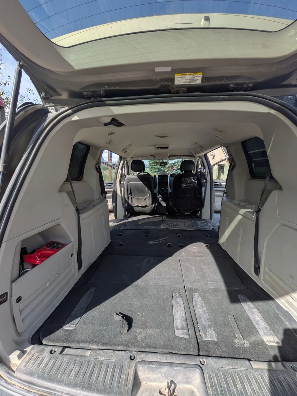 Dodge Grand Caravan 2010 photo 2
