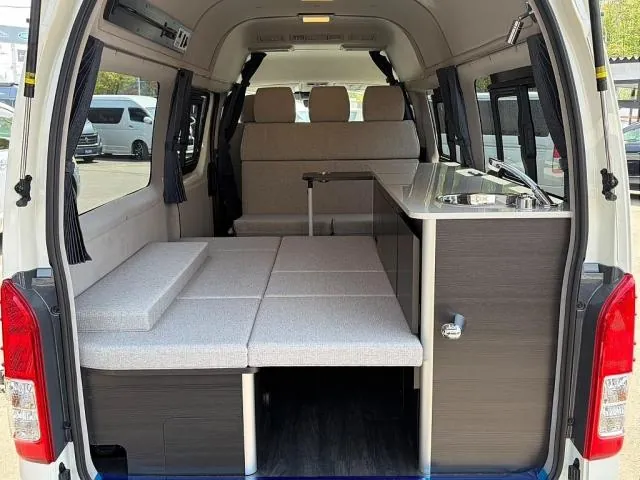Toyota Hiace Bus 2026 photo 4