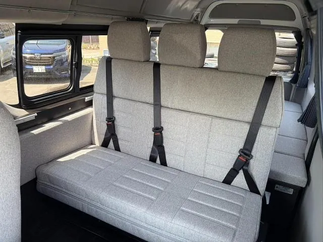 Toyota Hiace Bus 2026 photo 3