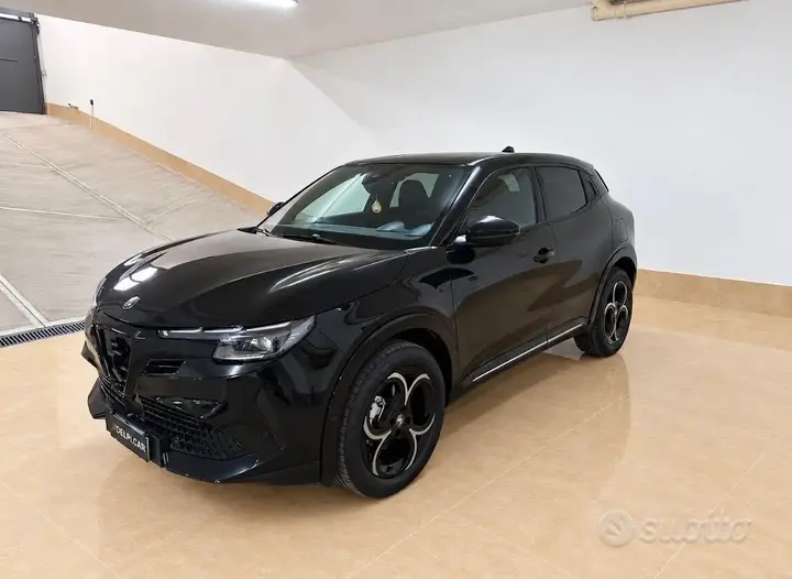 Alfa Romeo Junior 2025 photo 3