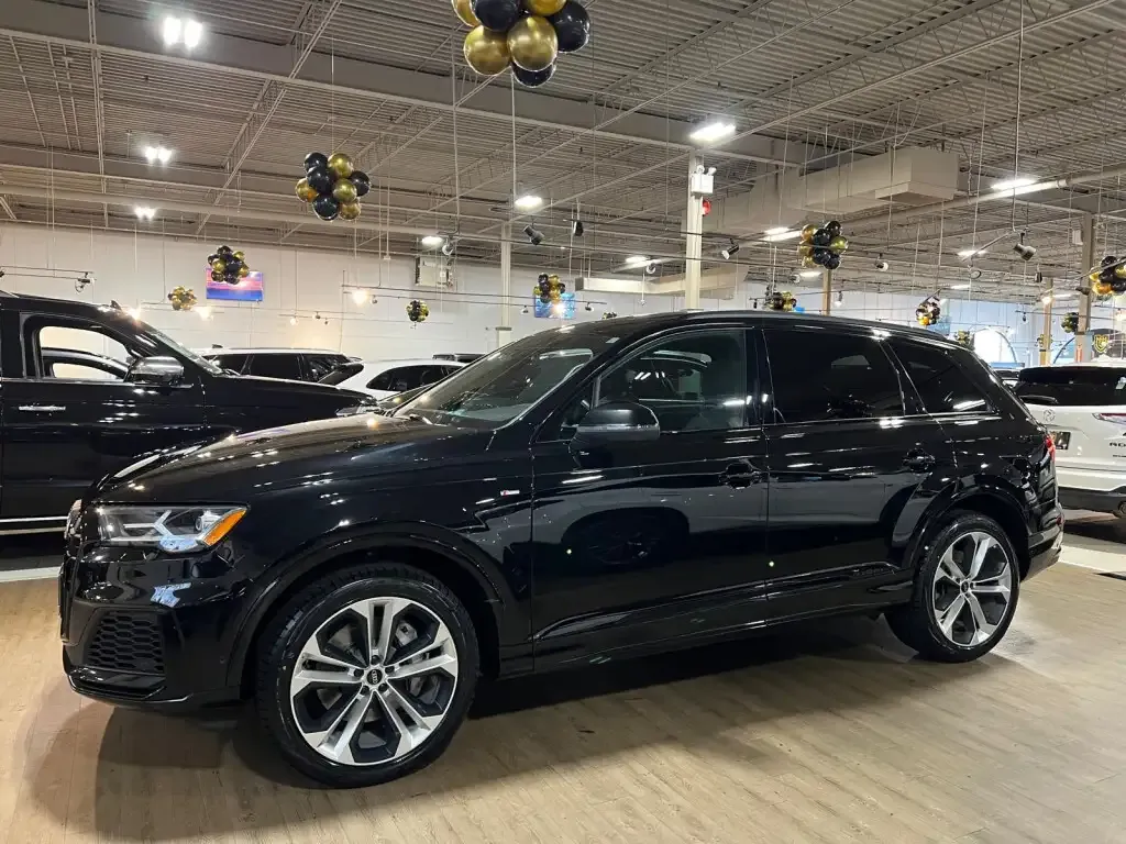 Audi Q7 2022 photo 2