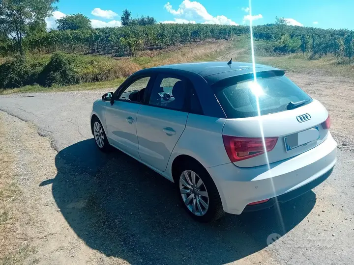 Audi A1 2015 photo 3