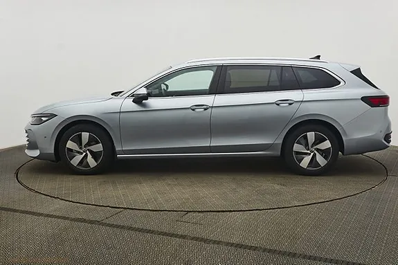 Volkswagen Passat 2025 photo 5