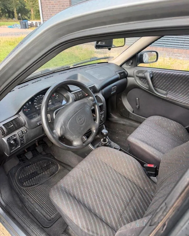 Opel Astra F