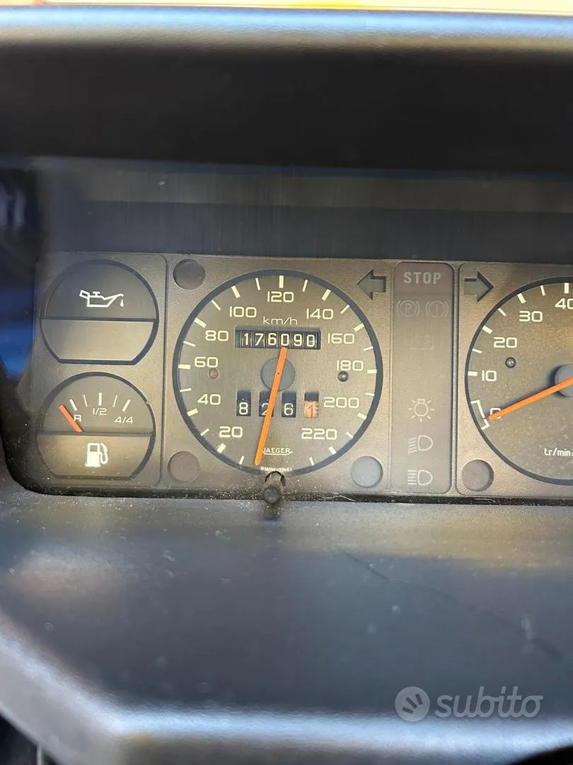 Peugeot 205 1992 photo 3