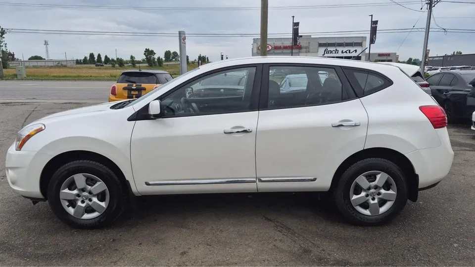 Nissan Rogue 2011 photo 2