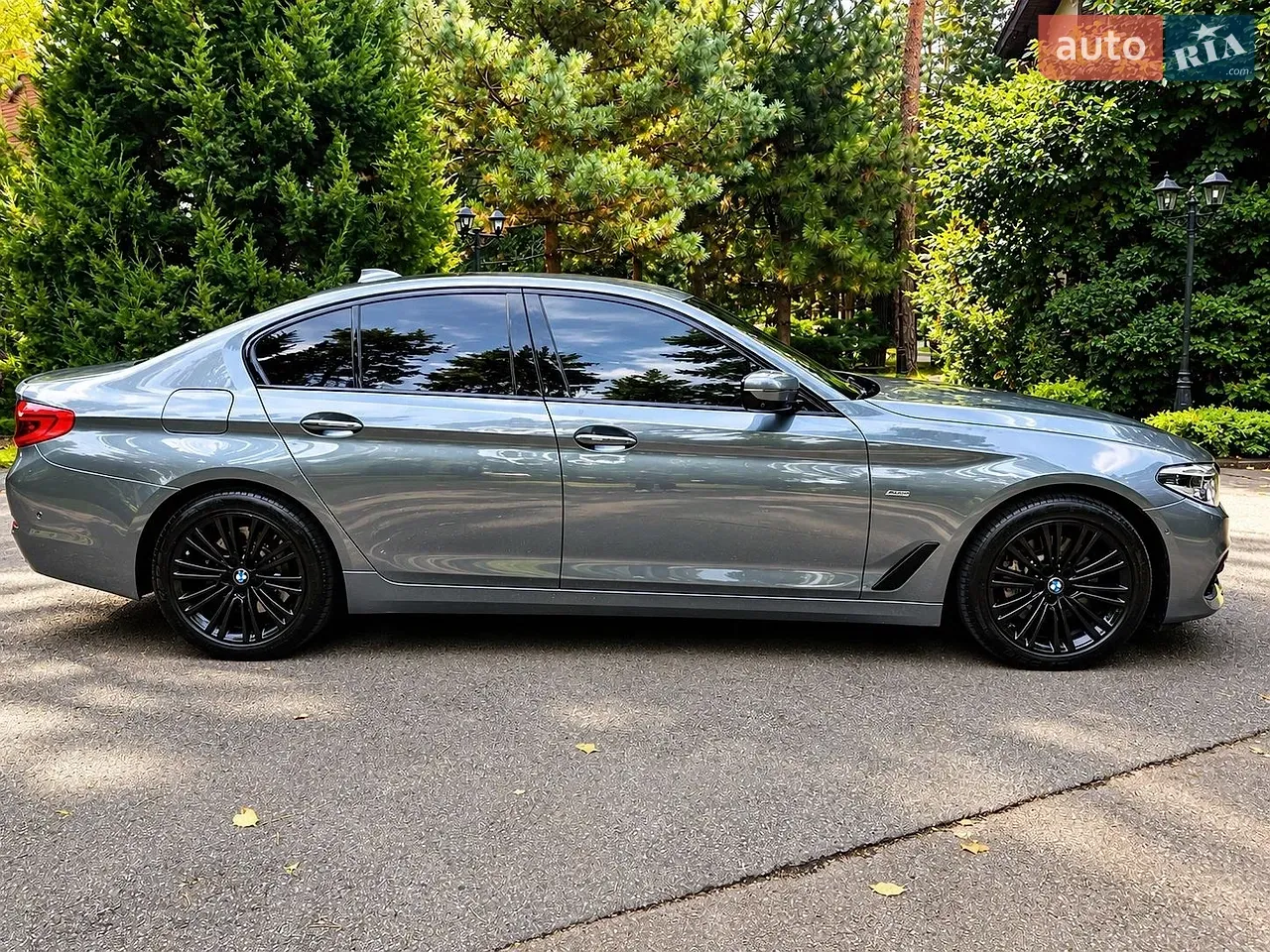 BMW 5 Series 2017 photo 4