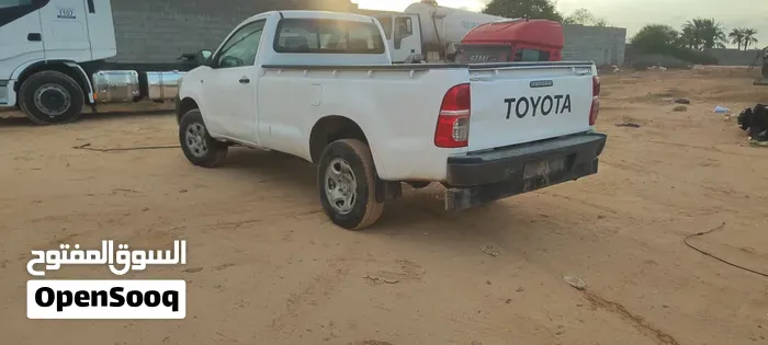 Toyota Hilux 2013 photo 4