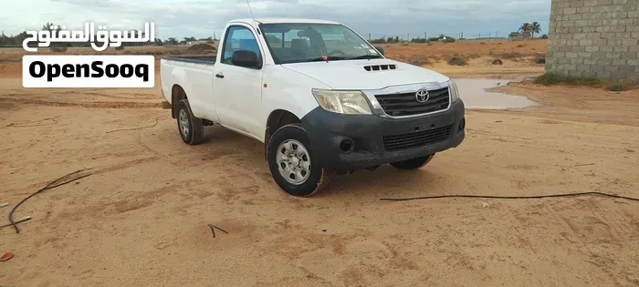 Toyota Hilux 2013 photo 2