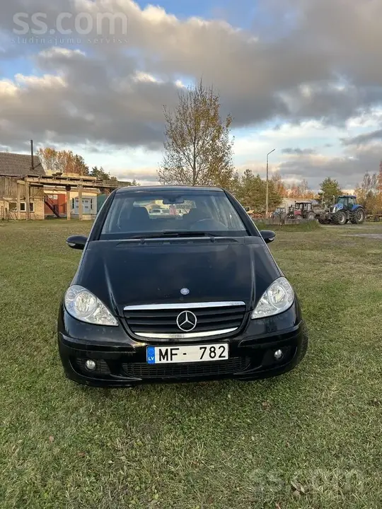 Mercedes-Benz A 180 2006 photo 2