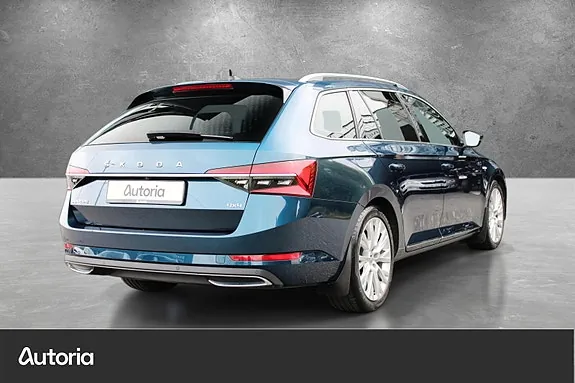 Skoda Superb 2023 photo 2