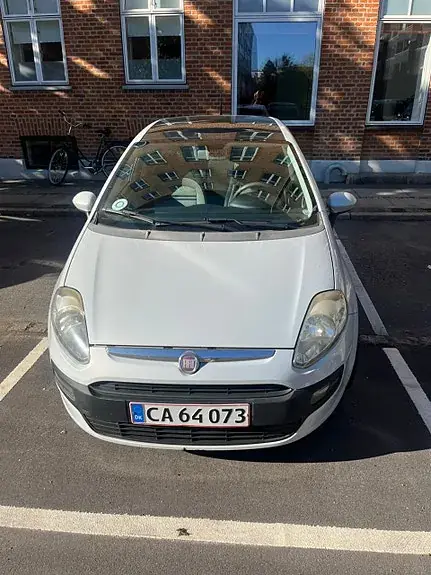 Fiat Punto Evo 2010 photo 2