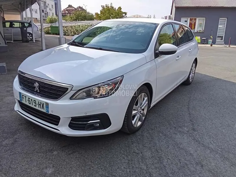 Peugeot 308 2020 photo 2