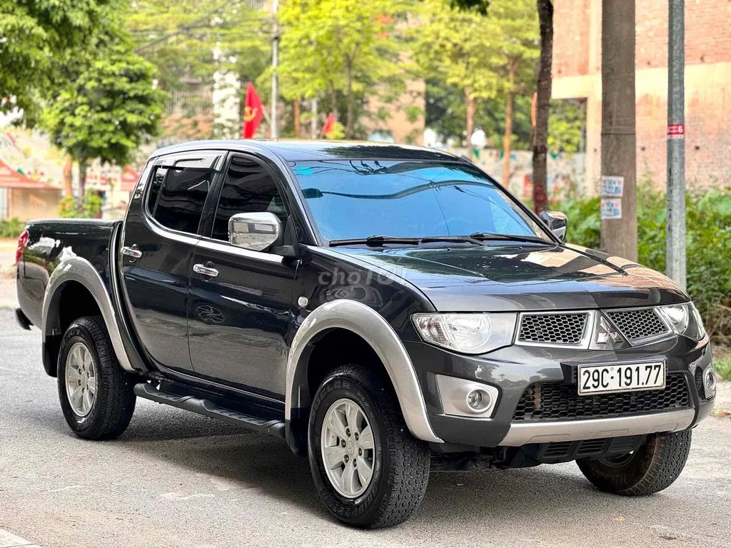 Mitsubishi Triton 2011 photo 2