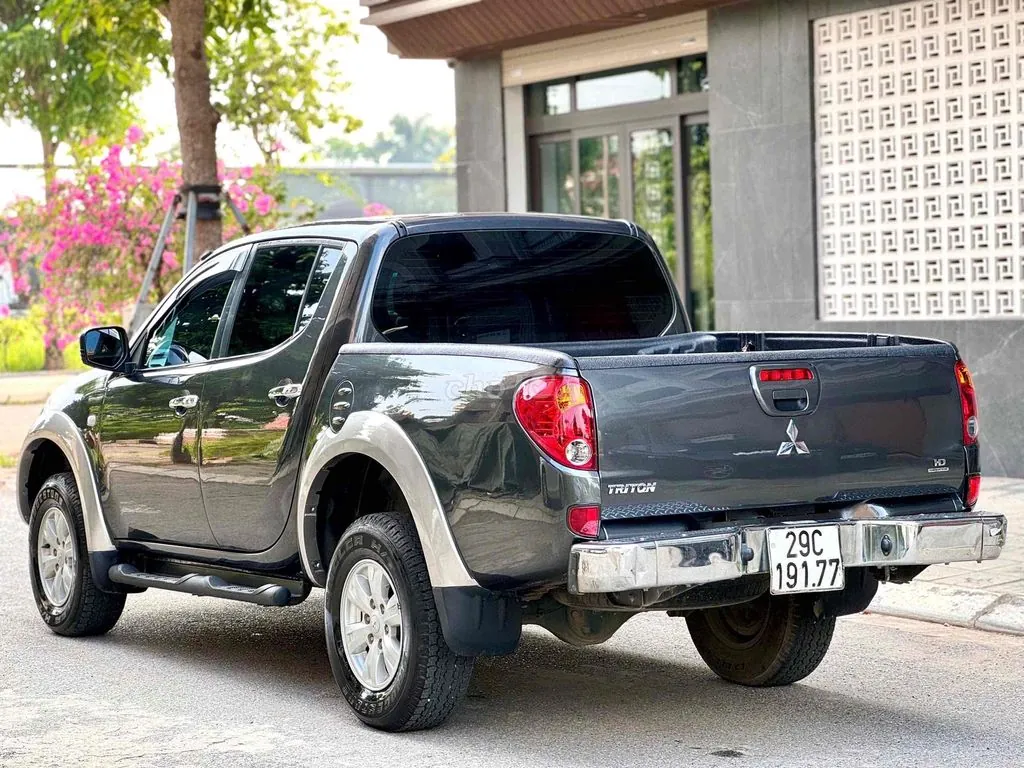 Mitsubishi Triton 2011 photo 3