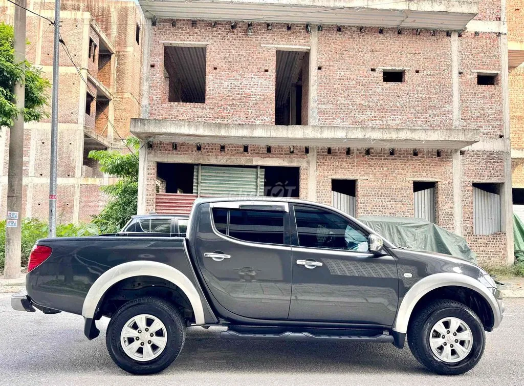 Mitsubishi Triton 2011 photo 4