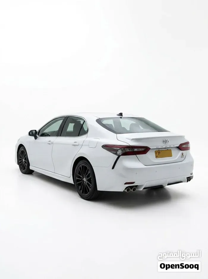 Toyota Camry 2023 photo 2