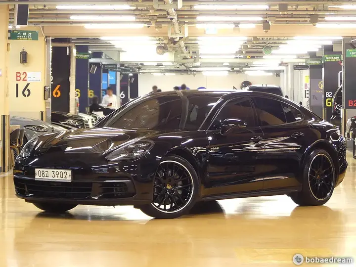 Porsche Panamera 2018 photo 2