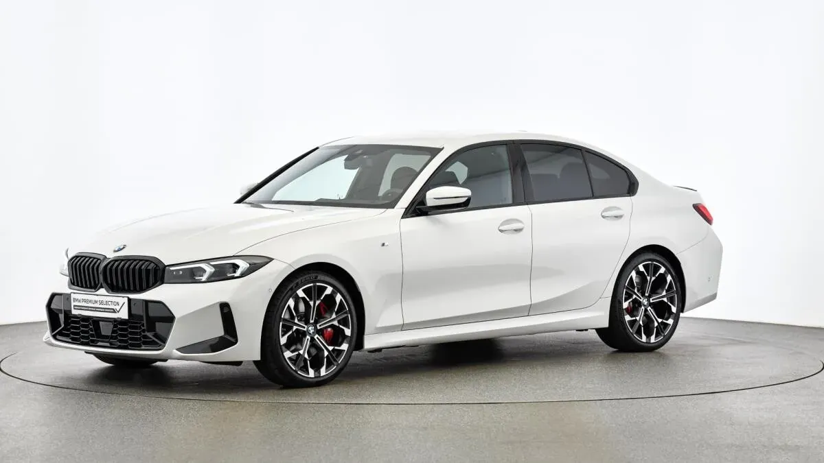 BMW 3 Series 2025 photo 3