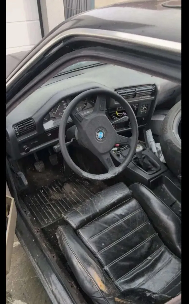 BMW 3 Series 1987 photo 2