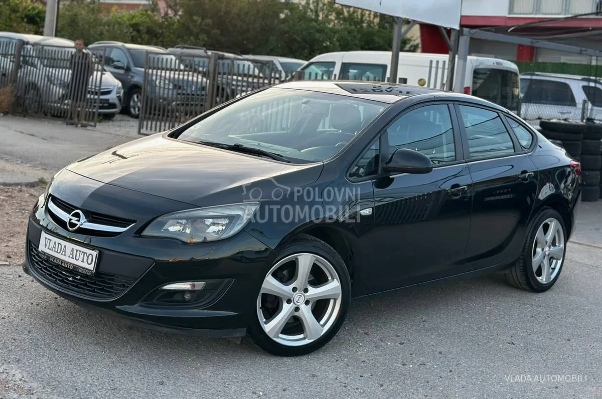 Opel Astra J