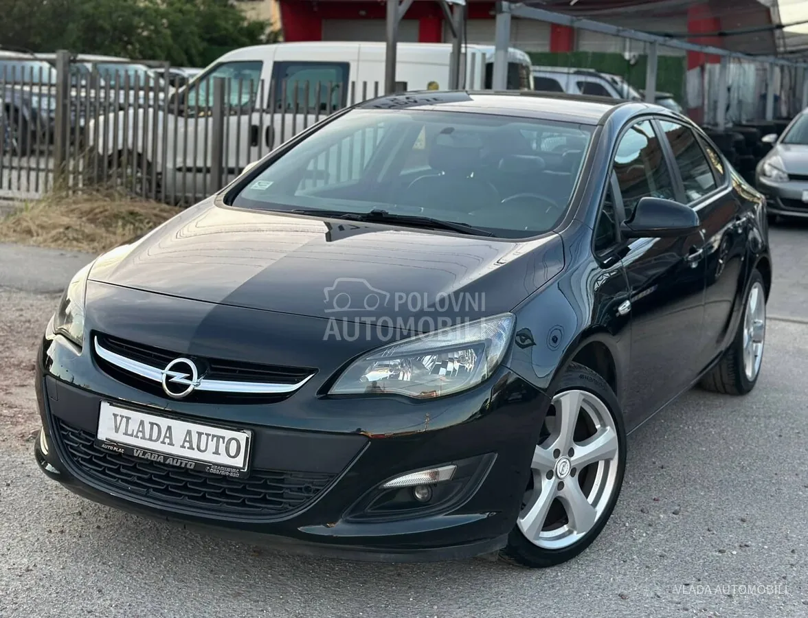 Opel Astra J 2016 photo 3