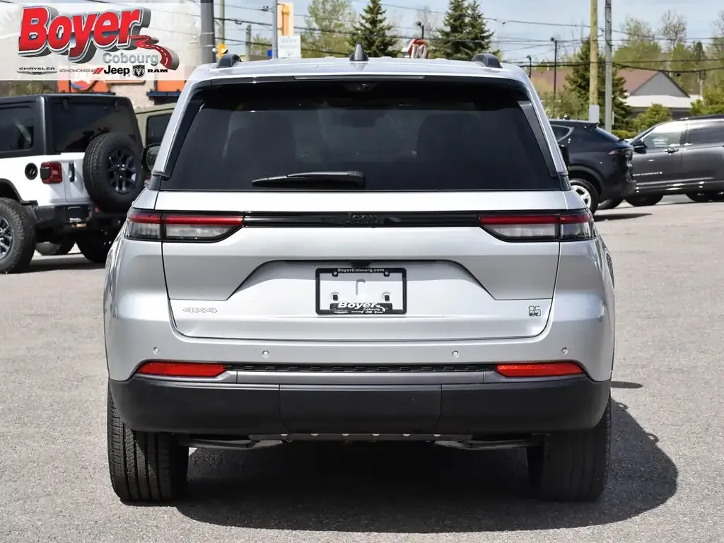 Jeep Grand Cherokee 2026 photo 5