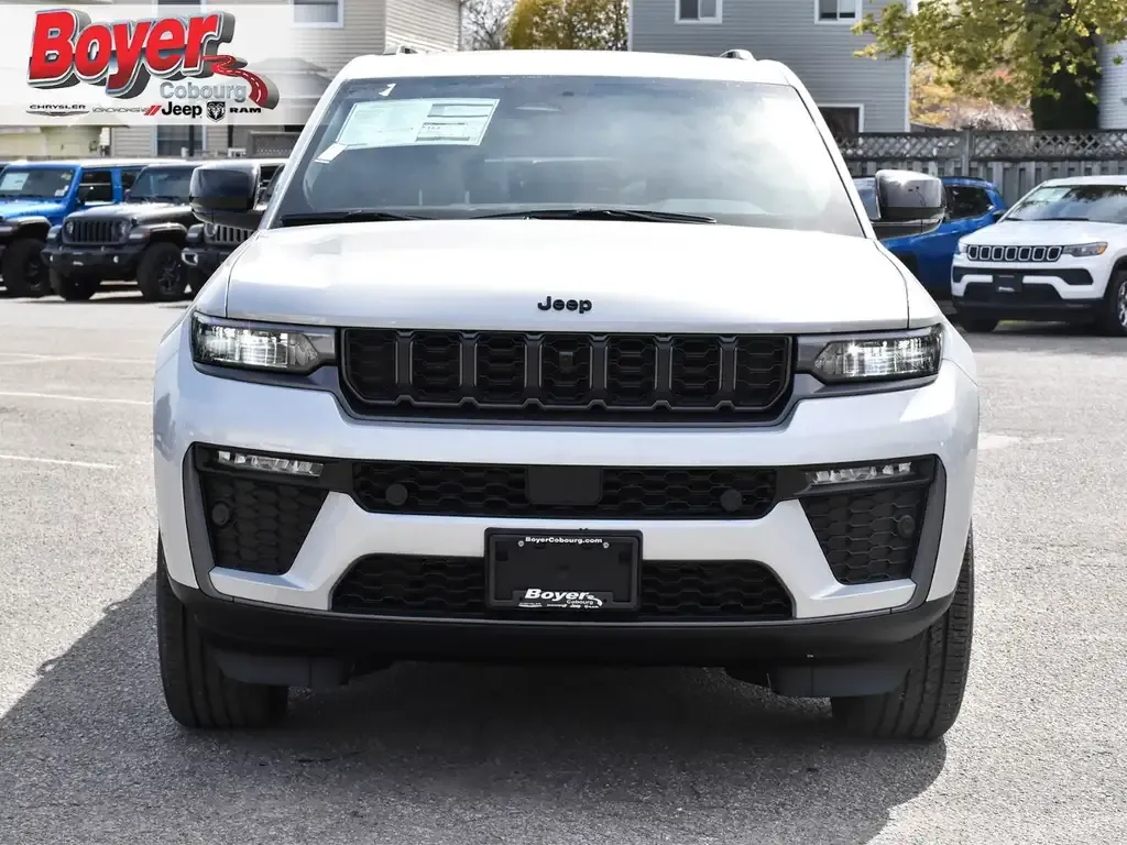 Jeep Grand Cherokee 2026 photo 2