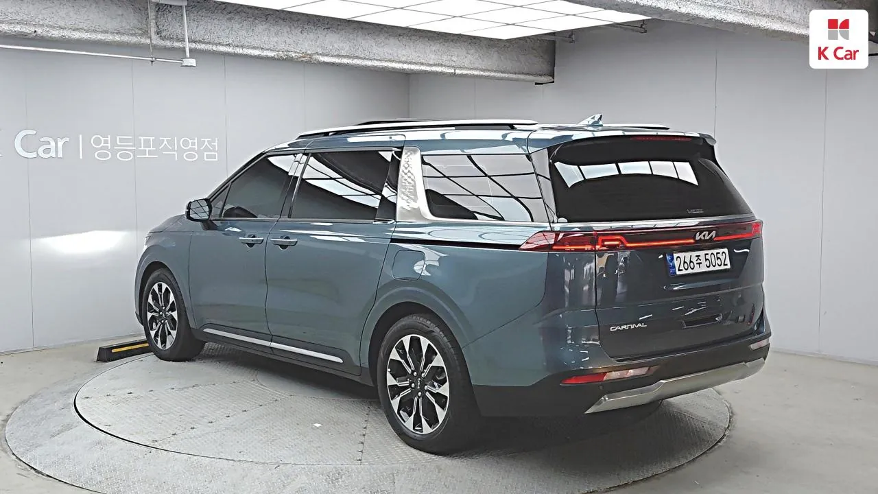 Kia Carnival 4Th Generation 2023 photo 2