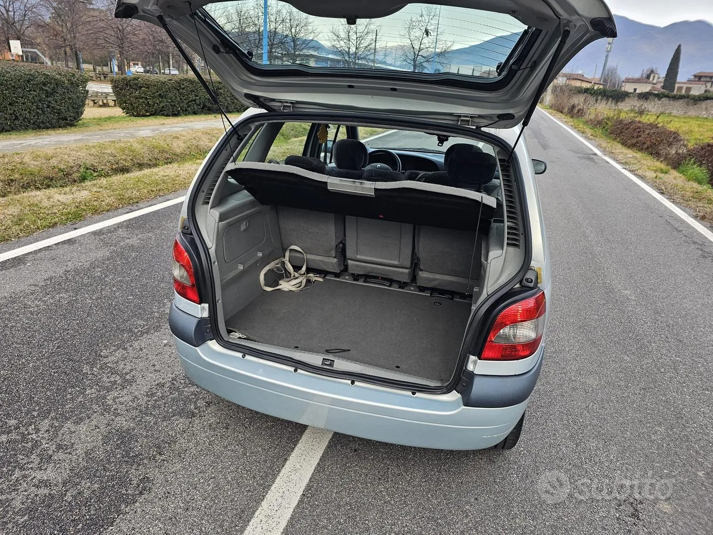 Renault Megan Scenic 2000 photo 5