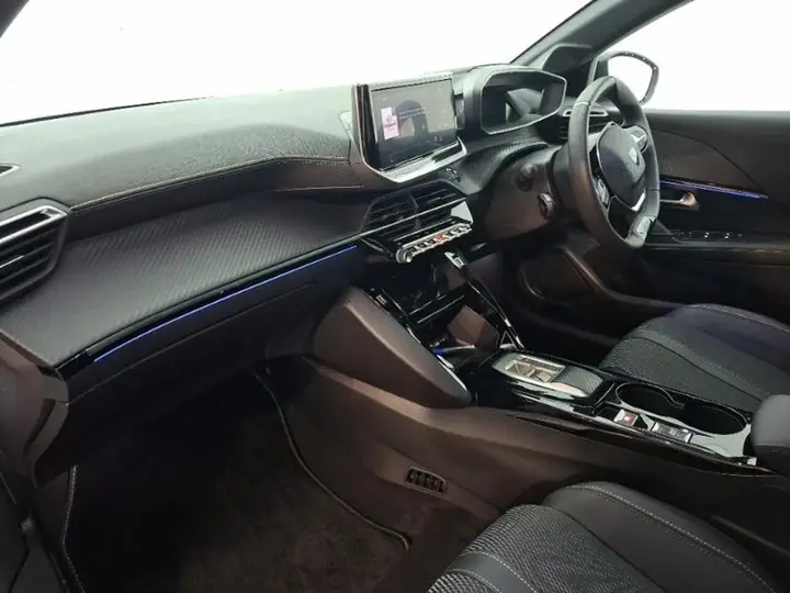 Peugeot E-208 2025 photo 5