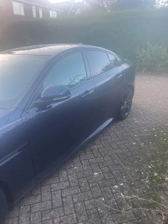 Jaguar Xe 2020 photo 3