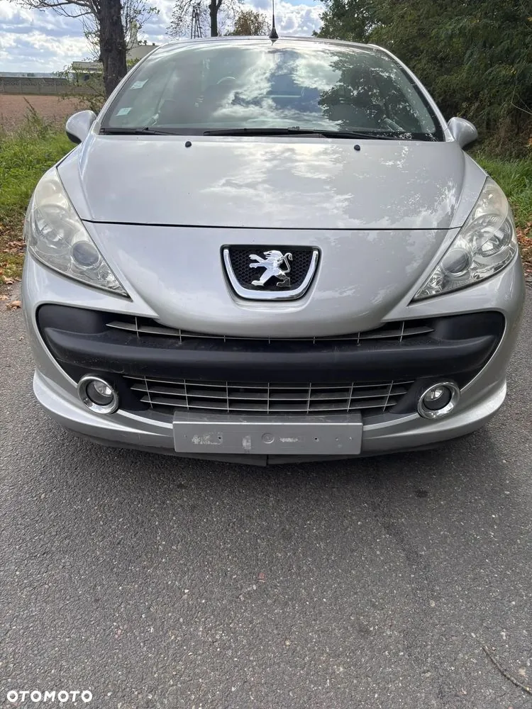 Peugeot 207 Cc 2008 photo 2
