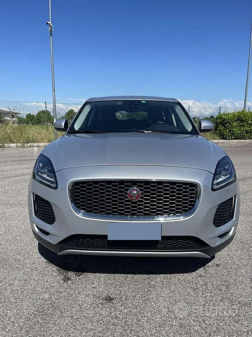 Jaguar E-Pace 2019 photo 4