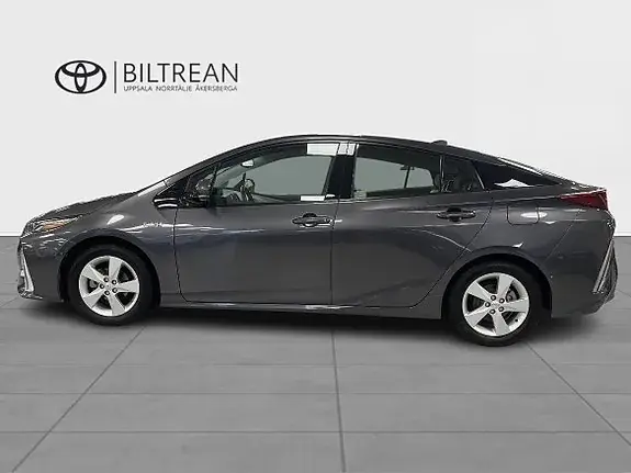 Toyota Prius Plug-In Hybrid 2017 photo 4