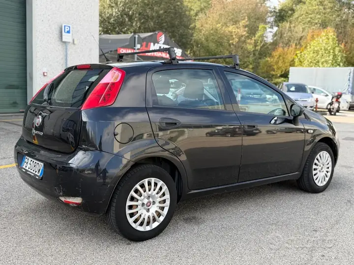 Fiat Punto 2015 photo 4