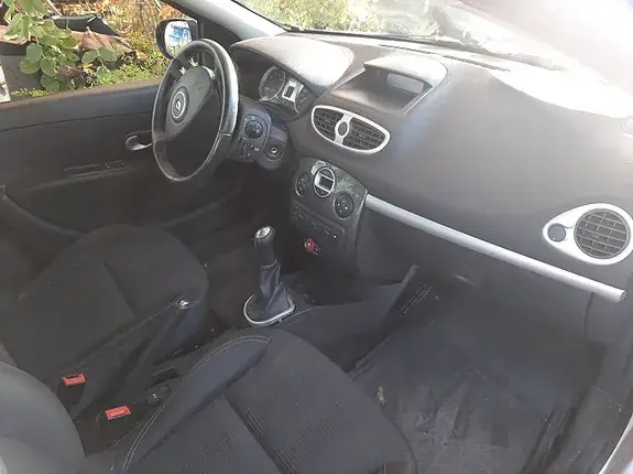 Renault Clio 2012 photo 3
