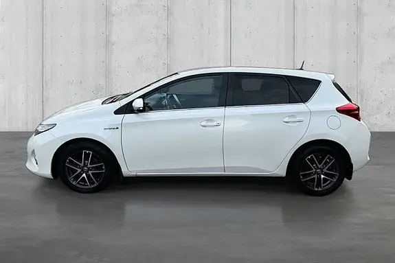 Toyota Auris 2014 photo 4
