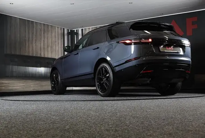 Land Rover Range Rover Velar 2025 photo 3
